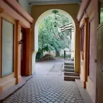 Spacious Apartment Near Liget Budapest